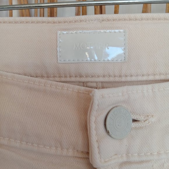 MOTHER Denim The Insider Crop Step Fray in Chalk Ivory - Picture 3 of 12